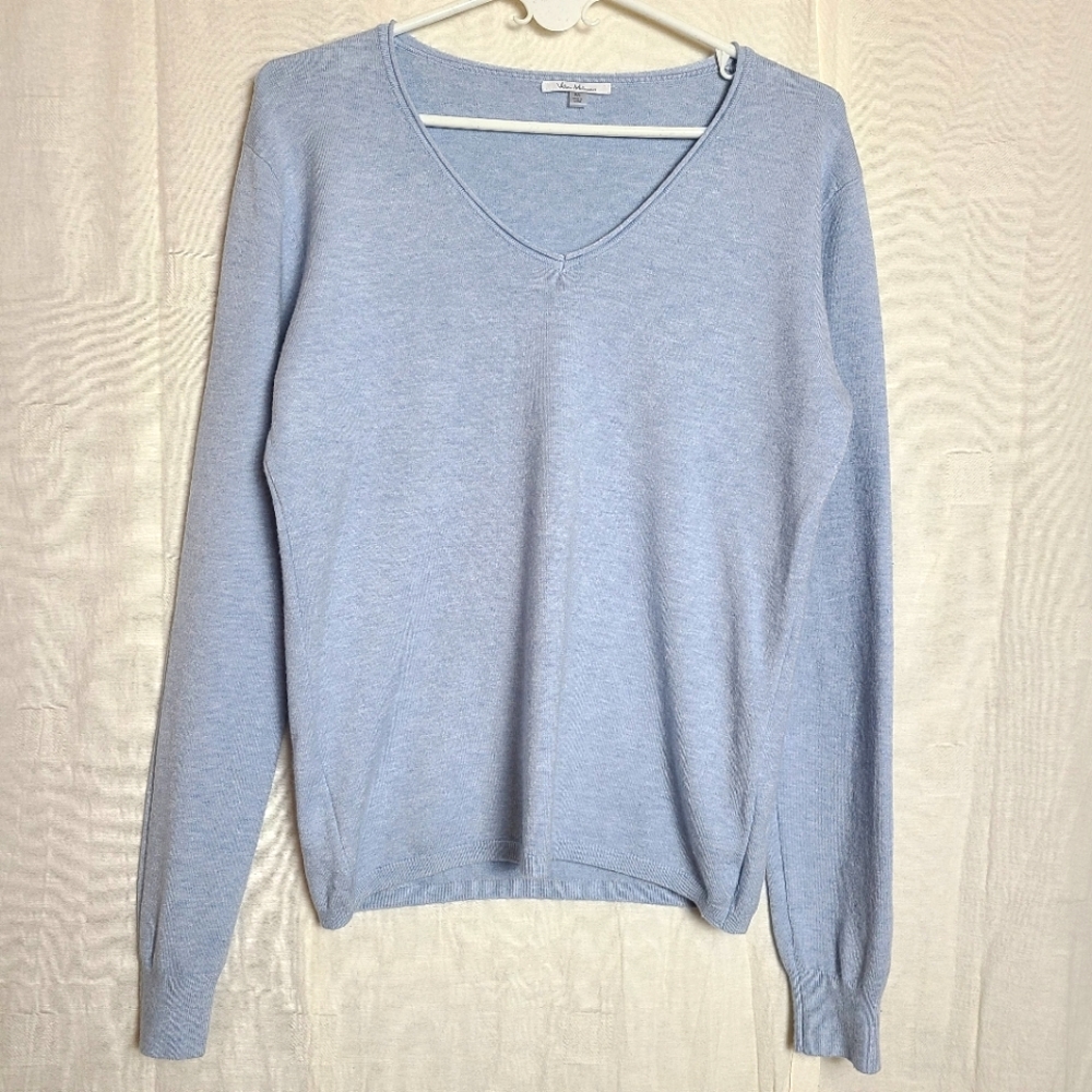 Vila Milano Women's M Sweater Baby Blue V-Neck Long Sleeves Knit Pullover